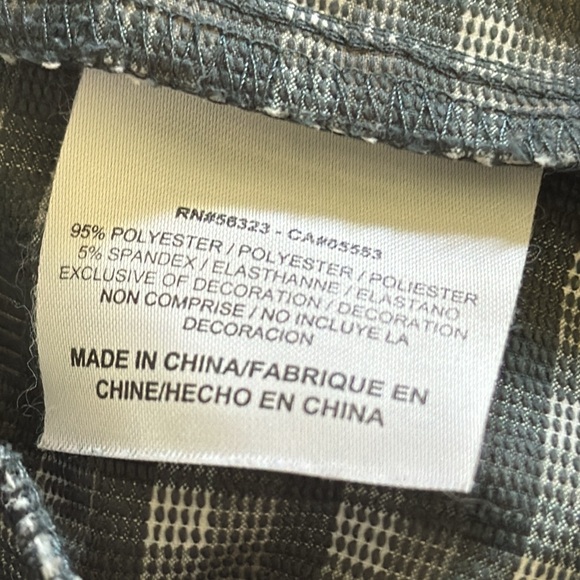 Nike Golf Athletic Dri Fit Green White Plaid Stretch Bermuda Shorts Womens 12 - Picture 9 of 9